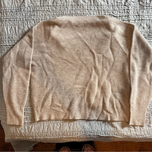 Michael Stars Lana Cashmere V-Neck Sweater - Picture 4 of 6